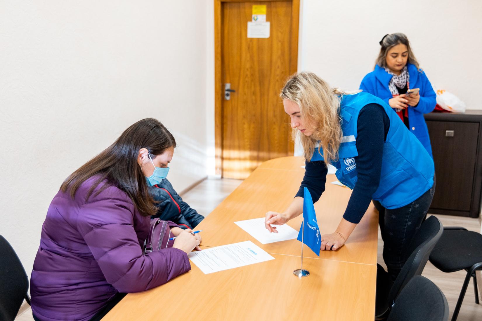UNICEF and UNHCR assist with psychological support and the provision of targeted cash assistance, as well as voucher assistance to purchase basic necessities